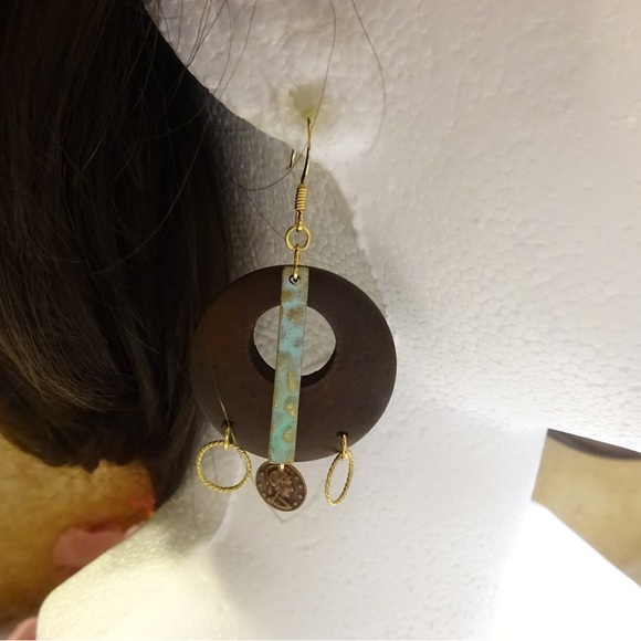 Wooden Circle Earrings - Picture 1 of 2